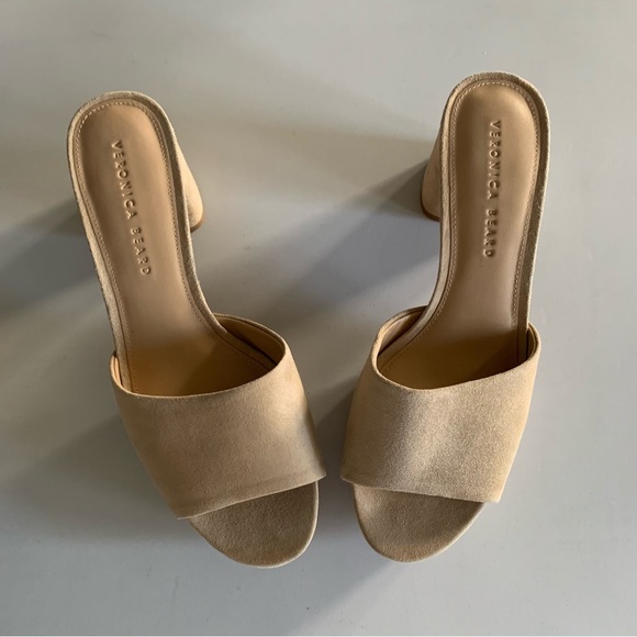 Veronica Beard 9.5 Dali Block Heel Sandals Suede Tan Beige - Picture 12 of 12